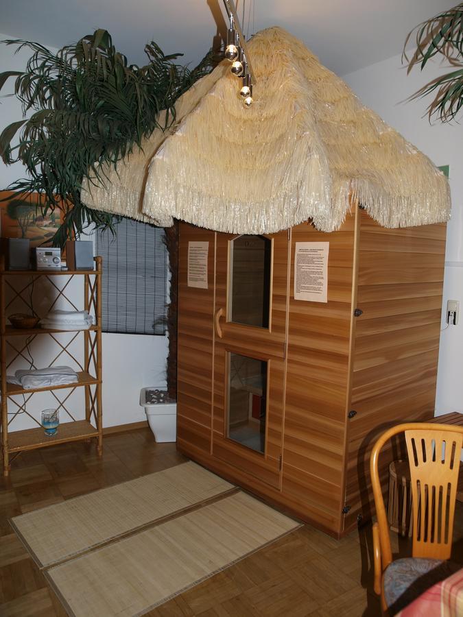Hotel - Restaurant Kastanienhof Lauingen Екстериор снимка