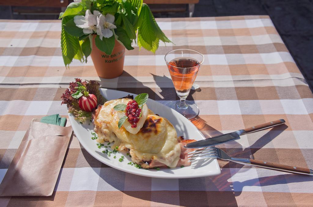 Hotel - Restaurant Kastanienhof Lauingen Екстериор снимка