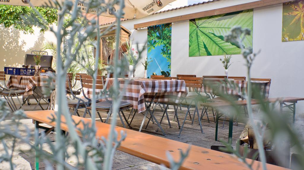 Hotel - Restaurant Kastanienhof Lauingen Екстериор снимка