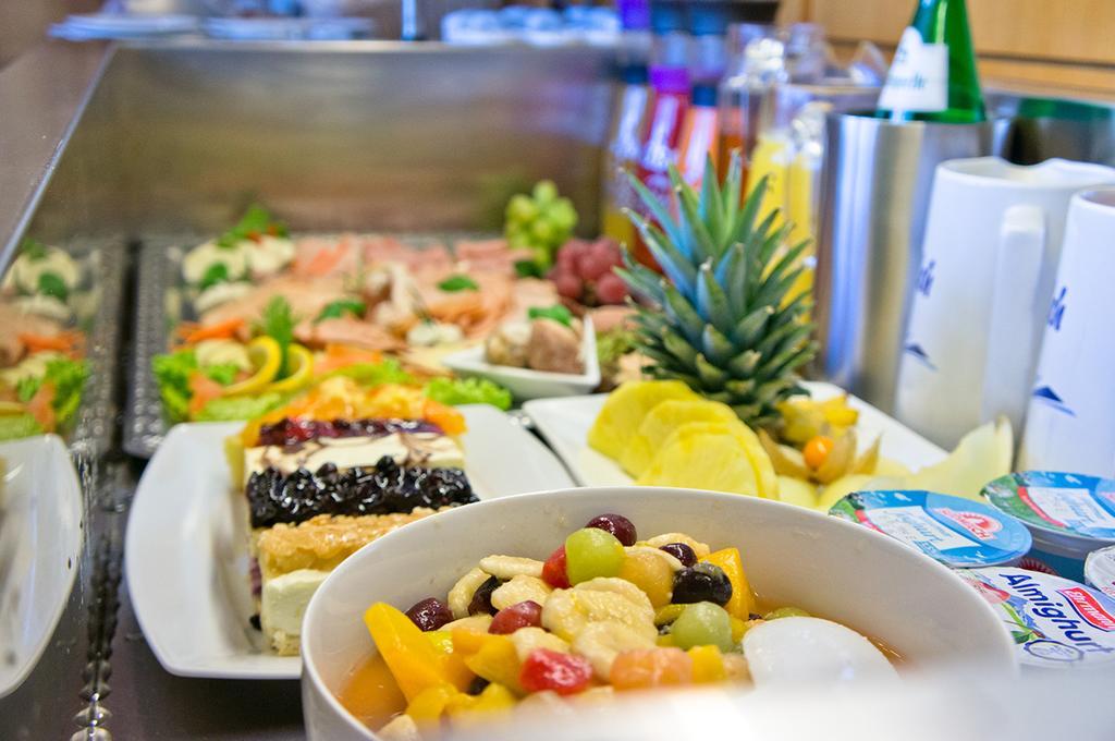 Hotel - Restaurant Kastanienhof Lauingen Екстериор снимка